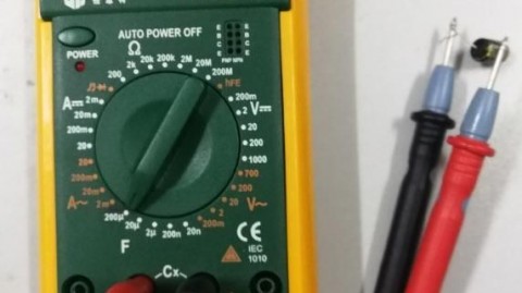 工业电容检测实战手册：用万用表精准判断滤波电容好坏（工厂维修场景适用）